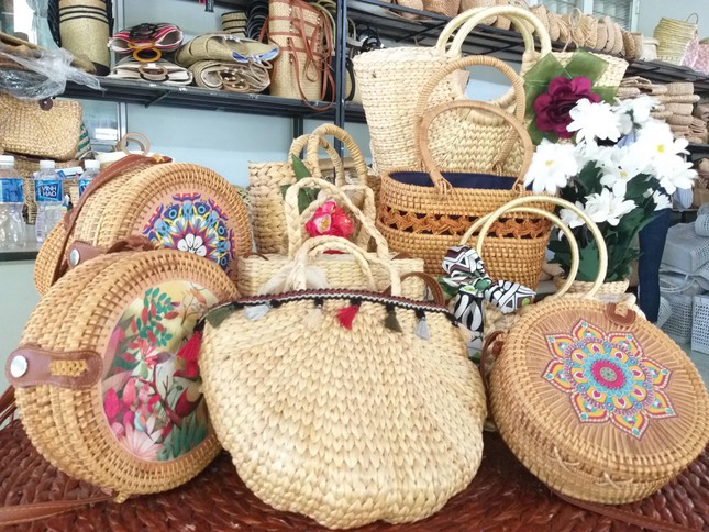 Các bước thực hành cách đan lục bình xương cá chuẩn xác