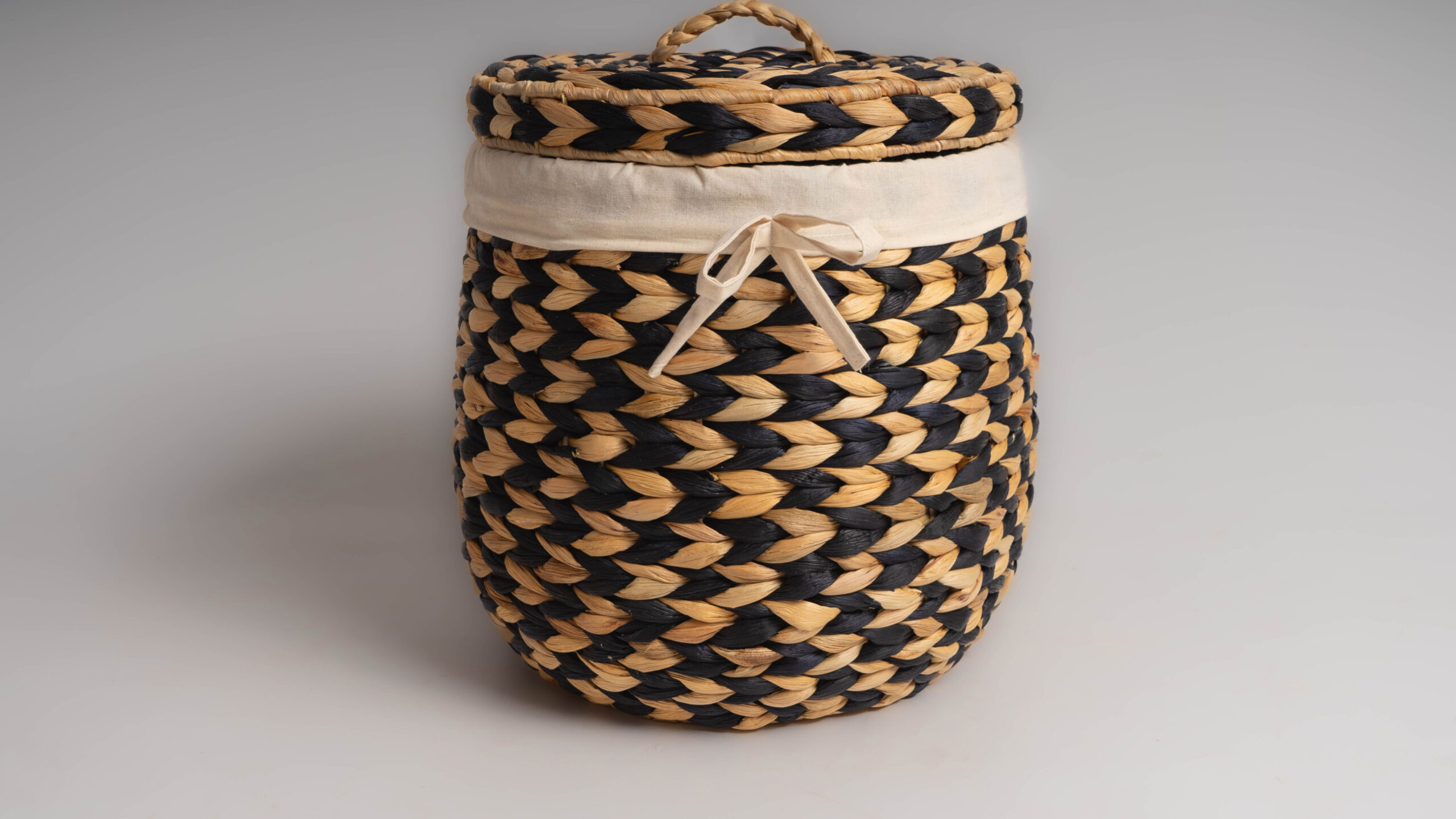 Dsc Những mẫu giỏ lục bình sáng tạo và xu hướng thiết kế hiện nay