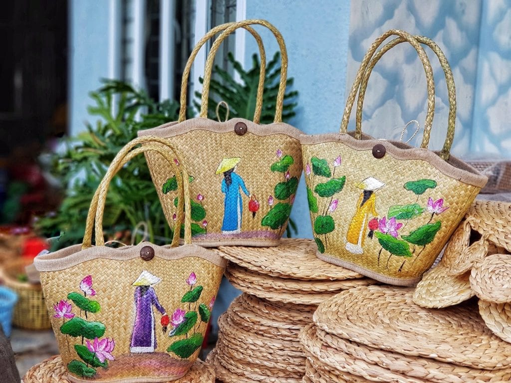 Quy trình làm giỏ đan bằng lục bình