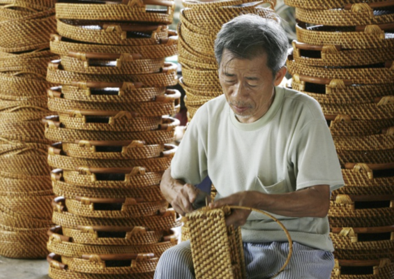 Nghe thuat dan lat luc binh