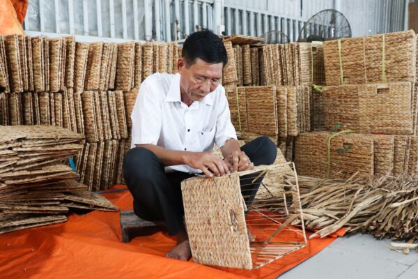 Lịch sử hình thành và phát triển của nghề đan lục bình ở Tiền Giang
